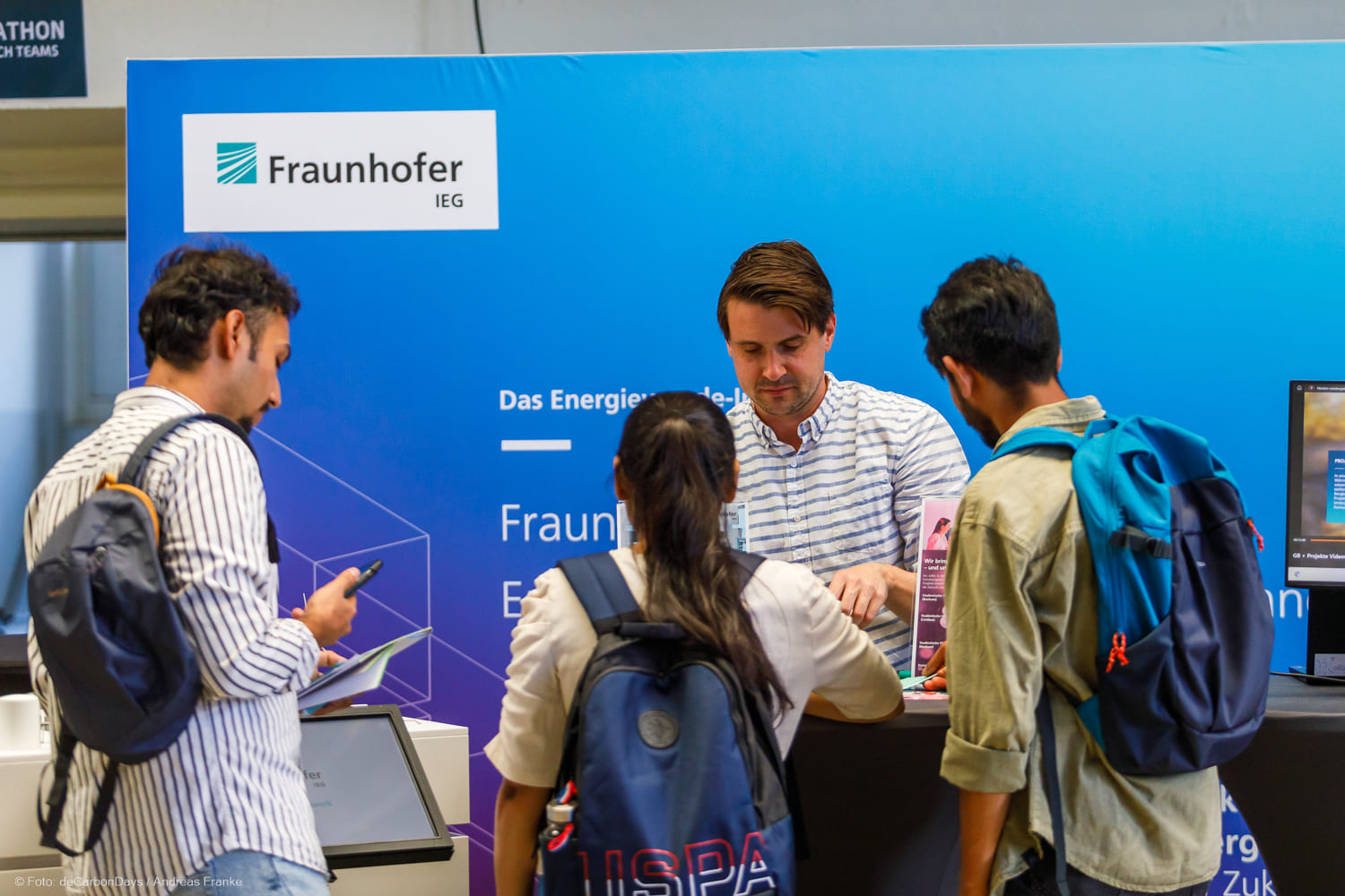 AF_deCarbonDays_84794_LowRes