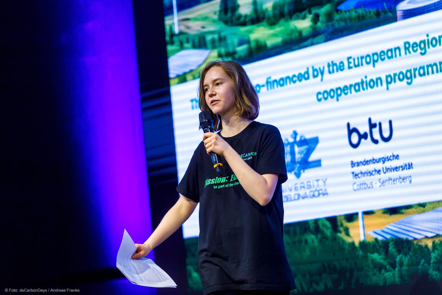 AF_deCarbonDays_84825_LowRes