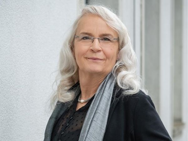 600×450 Christina Eisenberg