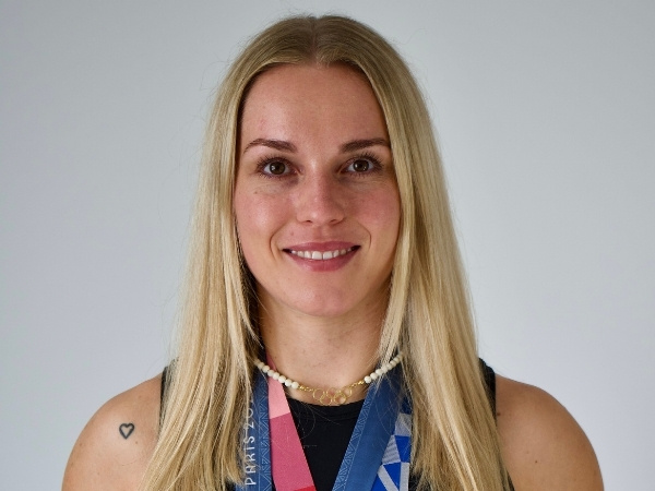600×450 Emma Hinze